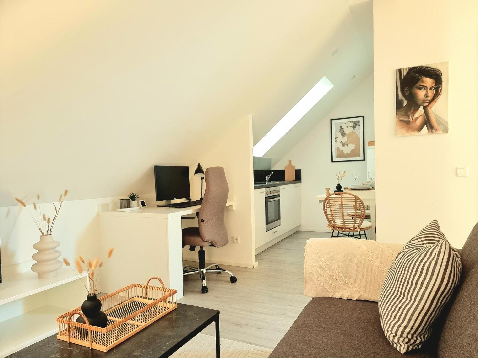 Homestay-Stylish, Zentral- Loft Apartment-Parking Ingolstadt Exteriér fotografie